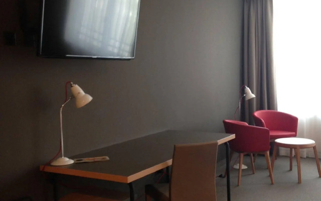 SwissTech Hotel