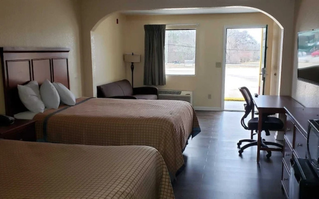 Budgetel Inn Suites Pine Mountain