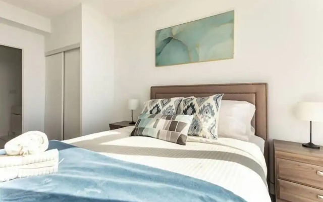 Downtown Toronto Luxury Suites
