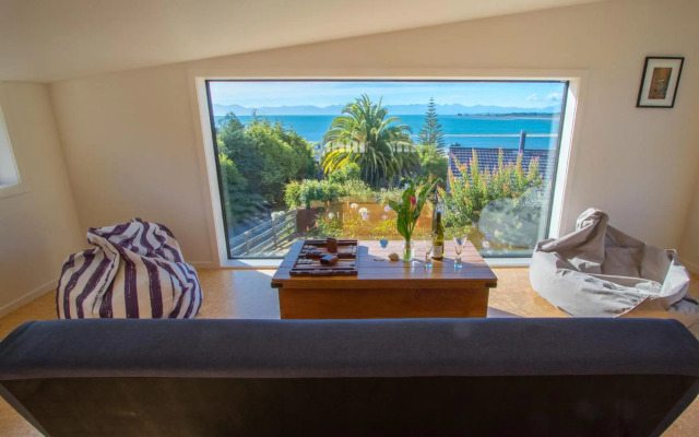 Tapu Bay Treasure - Kaiteriteri Holiday Home