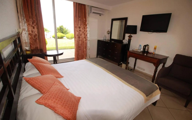 Retaj Moroni Hotel
