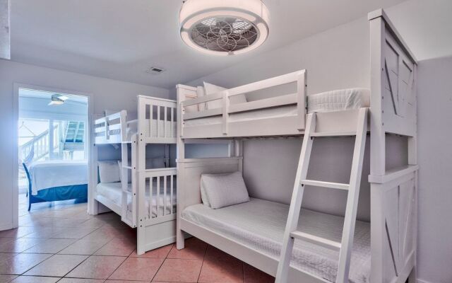 Waterside Dreams Beachfront Newly Remodeled