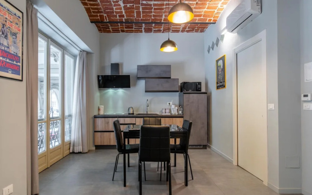 Queen Apartment in Torino