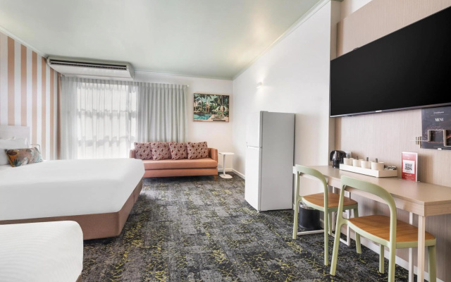 Nightcap at the Cavenagh – Guest Rooms – Darwin