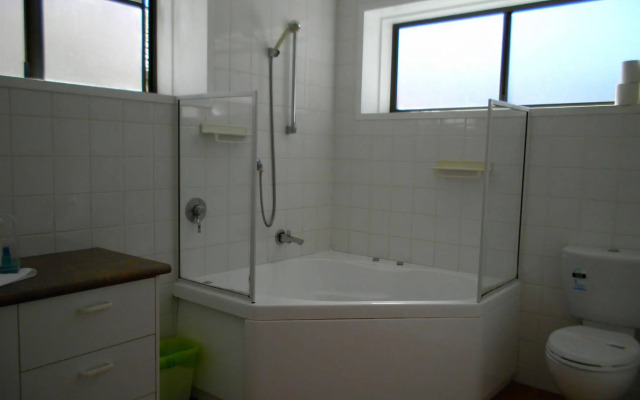 Montego Mermaid Beach Motel