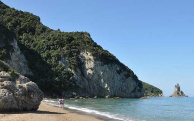 Ammos Bay