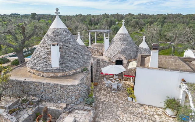 Trulli Crazy With Pool