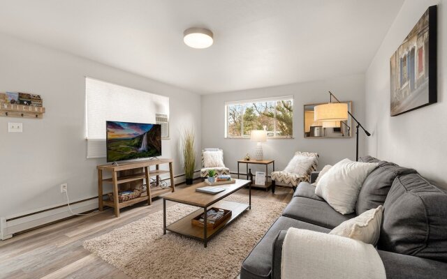 Contemporary Condo in the Heart of Old Town