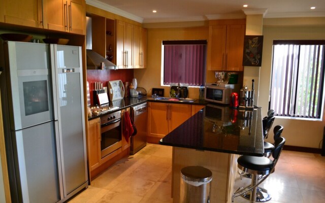 Pearl Valley Hotel by Mantis