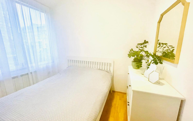 Stan sa divnim pogledom, garažom i terasom