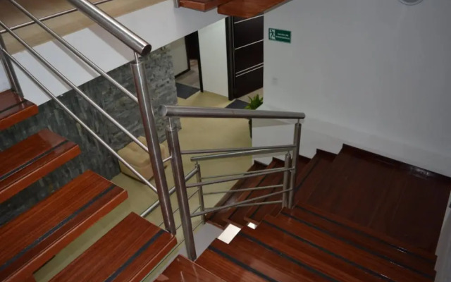 Illari Hotel