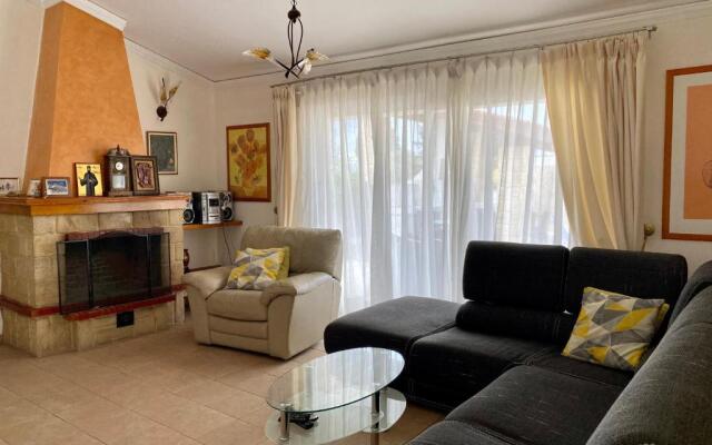 6 bdr villa with TENNIS COURT