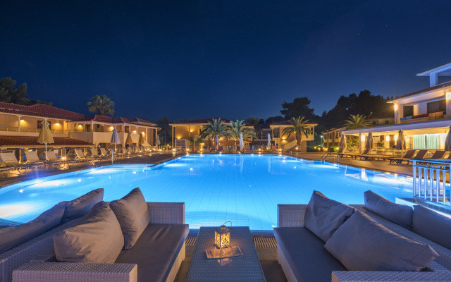 Lagomandra Beach Hotel and Suites