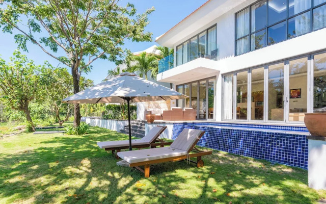 Danang private pool villa by Esea43