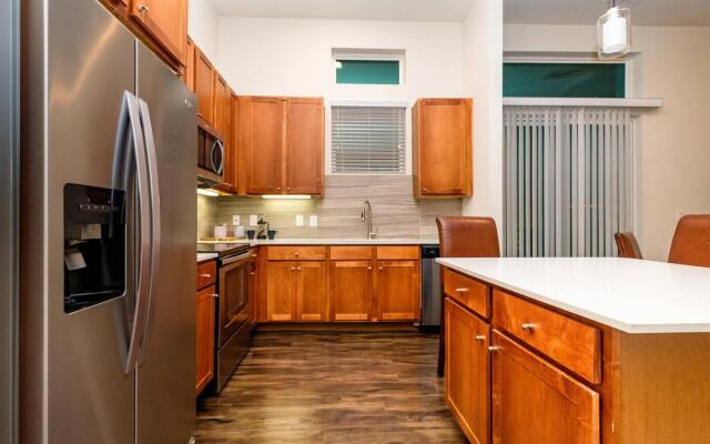 Huge Condo Great Price I Downtown Houston
