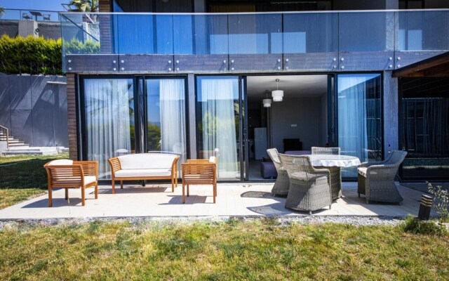 Secluded Villa With Garden in Milas