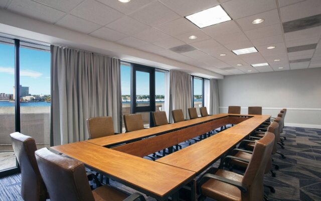 Sheraton Norfolk Waterside Hotel