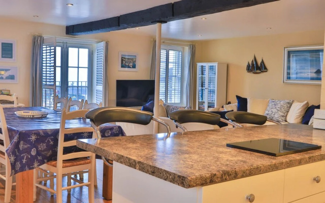 Harbourside Apartment
