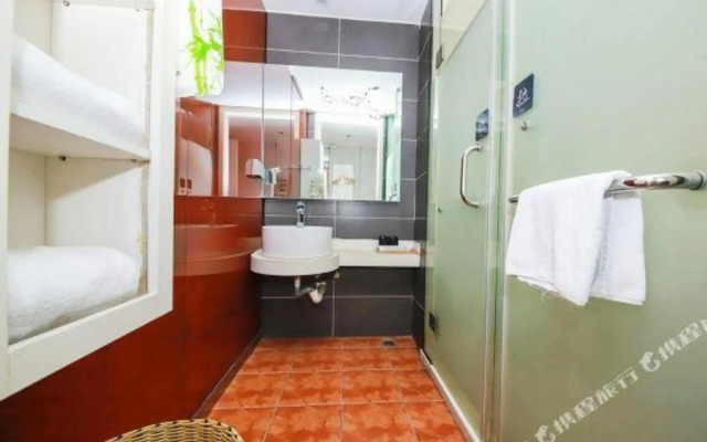 Tuaman Hotel (Shaoxing Jinkeqiao Avenue Textile City Branch)