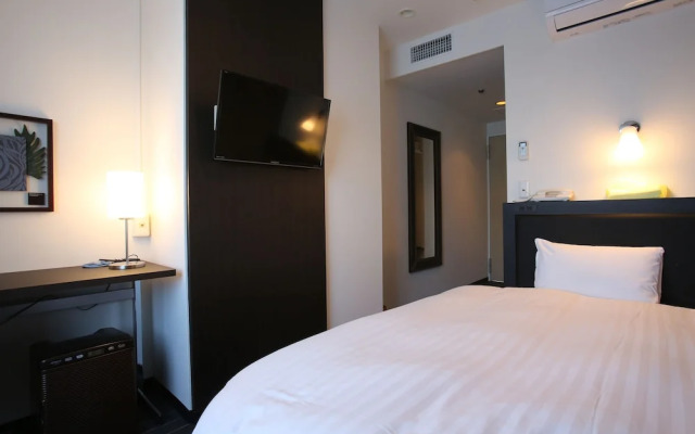 Hotel Crystal Plaza