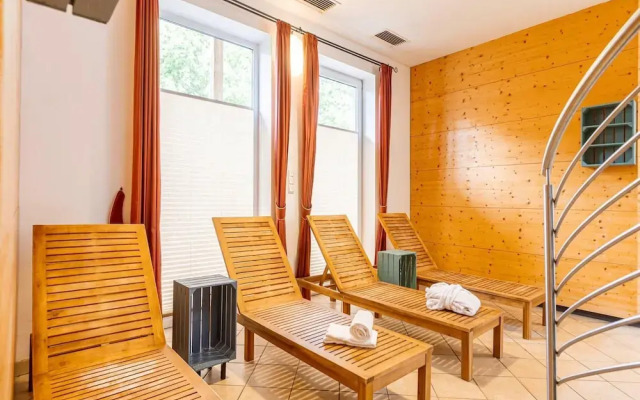 Cosy Chalet With Terrace