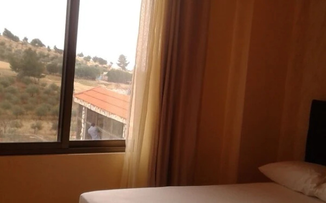 Town of Nebo Hotel