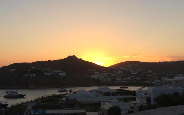 Beachfront Mykonos Guest House