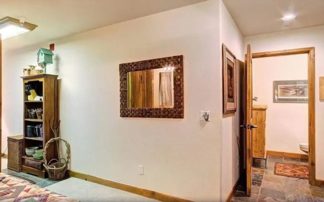 Tyra Riverbend 111 Condo by RedAwning