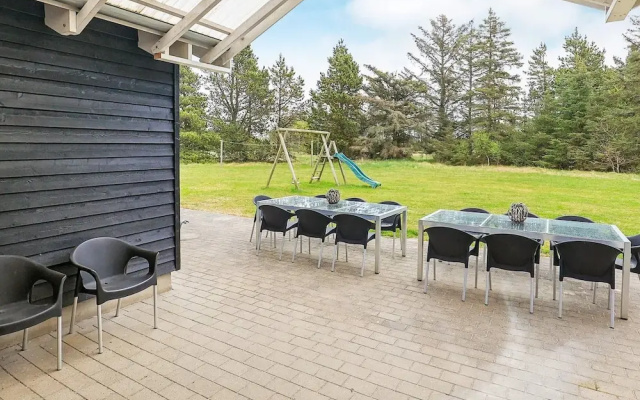 5 Star Holiday Home in Albaek