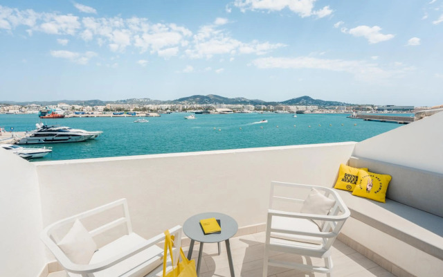 Ryans La Marina