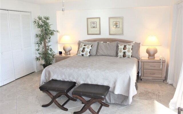 Jamaica Royale 403 - 2 Br Condo