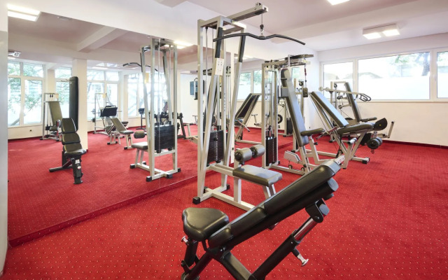 Hotel Feral – Все включено Light