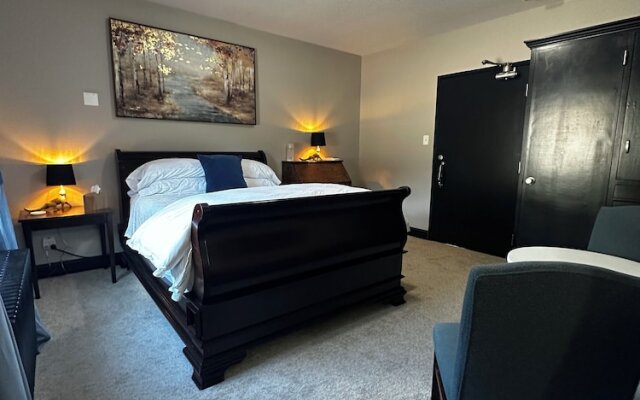 Silverton Mountain Manor