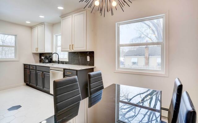Hopkins Vacation Rental ~ 12 Mi to Minneapolis