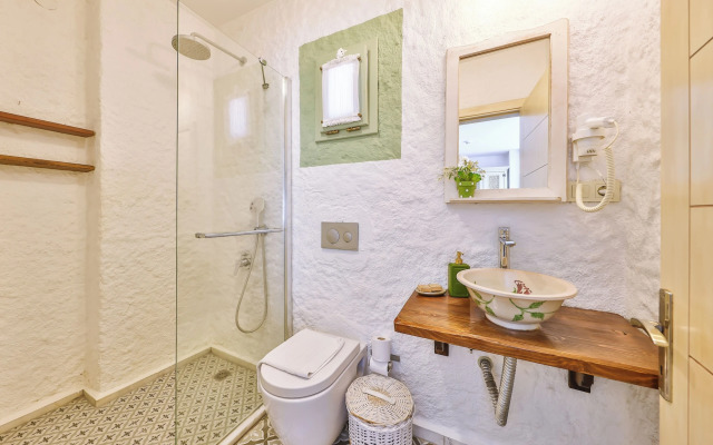 Palas Alacati - Adults Only