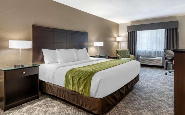 Comfort Inn & Suites Tualatin - Lake Oswego South