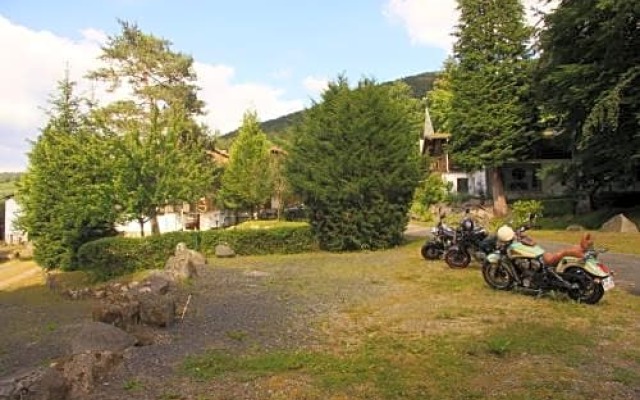 Notre Dame des Monts