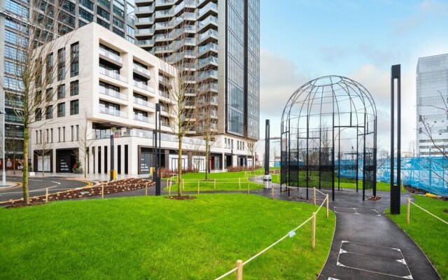 Sensational Studio Apartment in London s Vibrant Canary Wharf