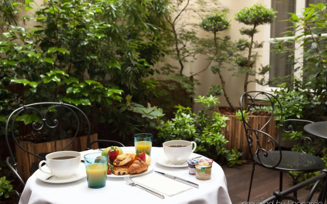 Hotel Le Petit Paris