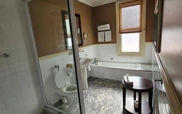 Quarters Hotel Florida Road