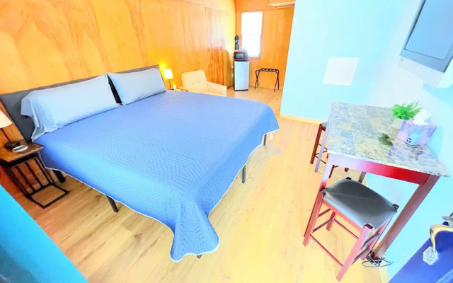 Hillcrest Motel