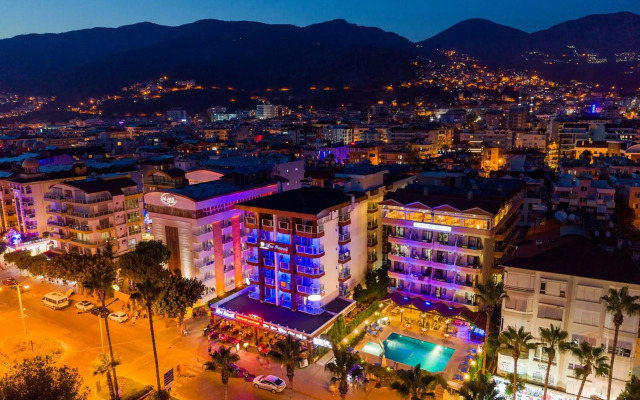 Kleopatra Blue Hawaii Hotel