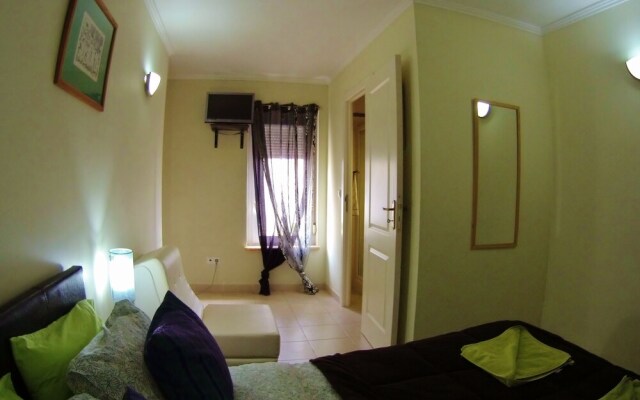 Peniche Surf Lodge - Hostel