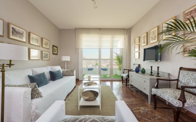 Great 2 BD Apartment With Terrace. San Pablo III
