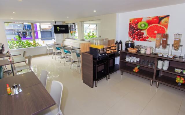 122 Plaza Aparta Hotel