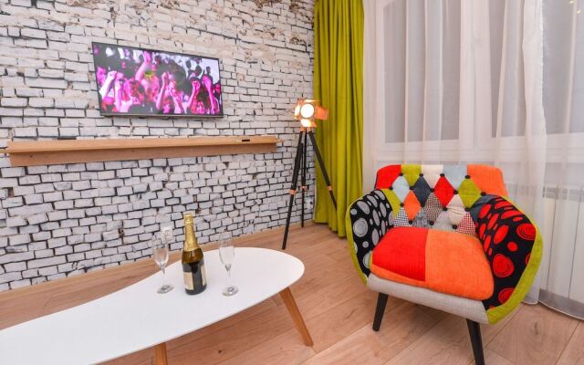 Athene - One Bedroom - Next to Victoria Avenue and Cismigiu Gardens