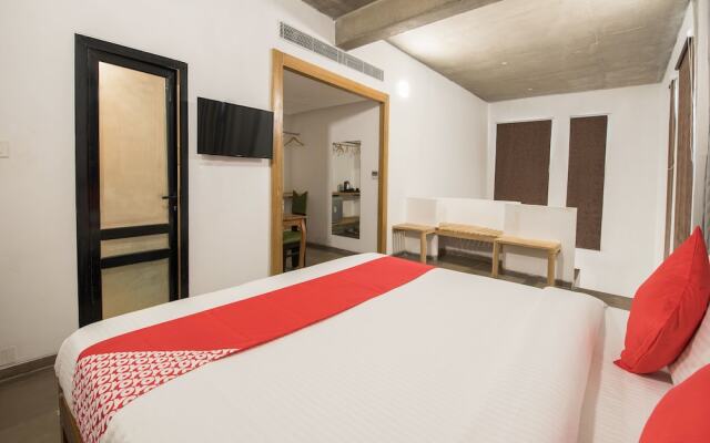 Capital O 15942 Anting Villa Hotel