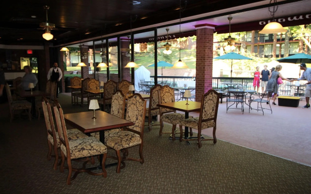 Magnuson Grand Hotel & Conference Center Tyler