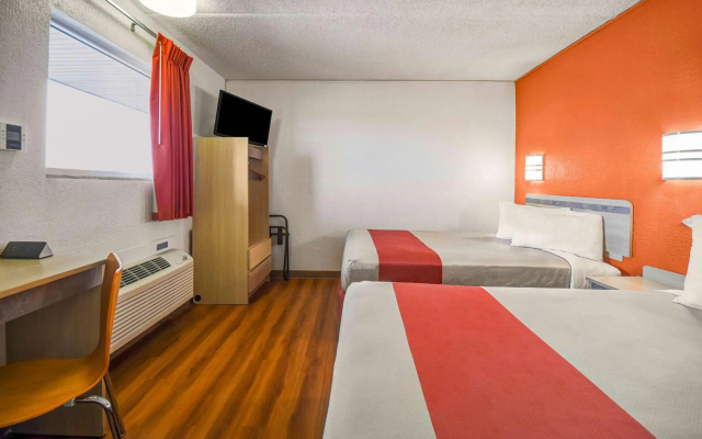 Motel 6 North Ridgeville, OH - Cleveland Intl Airport - N Ridgeville