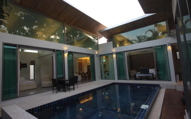 Areeca Pool Villa